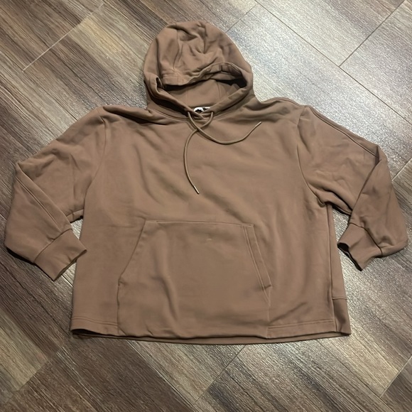 Athleta Sweatshirt - Picture 3 of 8